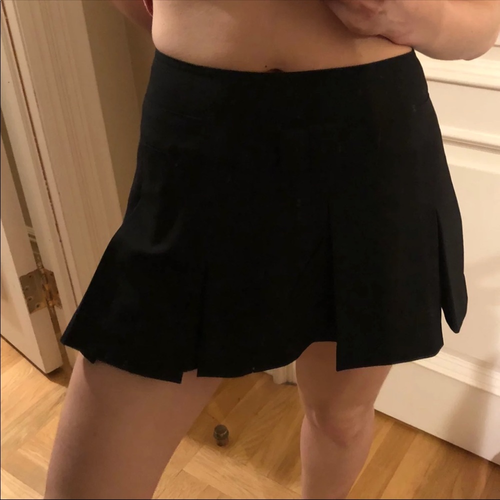 Guess pleated skirt - Picture 1 of 6
